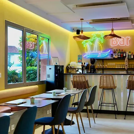 Sure By Western Aeroport 酒店 比亚里茨