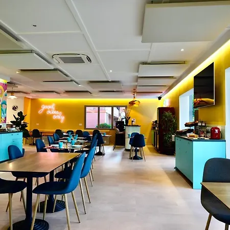 酒店 比亚里茨机场艾玛里斯因特尔酒店