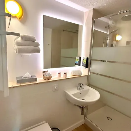 Sure By Western Aeroport Μπιαρίτζ