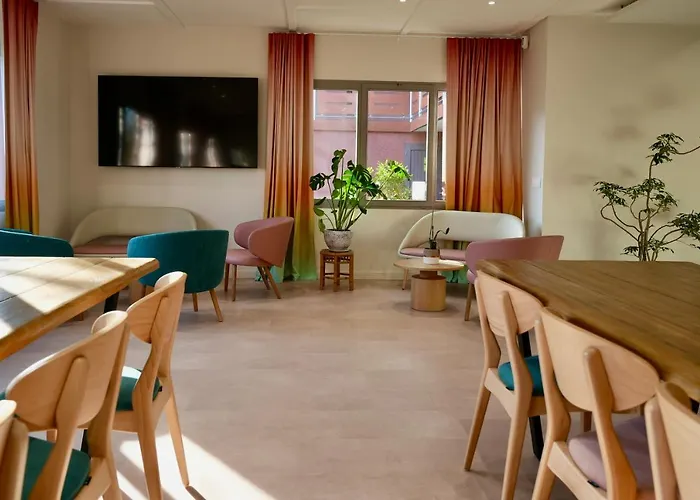 Sure By Western Aeroport 3*