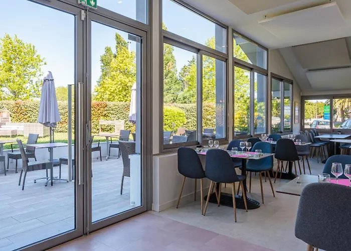 Sure By Western Aeroport Hotel Biarritz