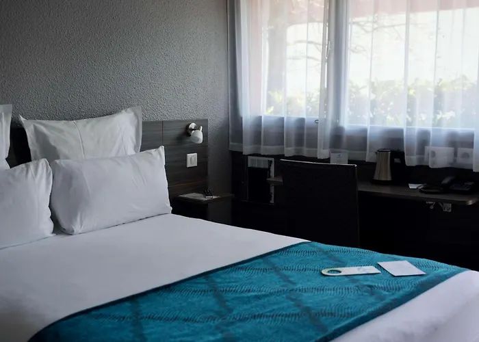 Hotel Sure By Western Aeroport Biarritz