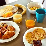 Sure By Western Aeroport 3*