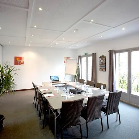 Hotel Sure By Western Aeroport Biarritz