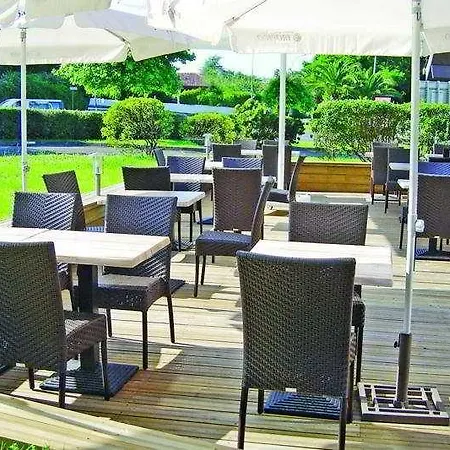 Sure By Western Aeroport 3*