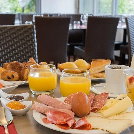 Sure By Western Aeroport Hotel 3*