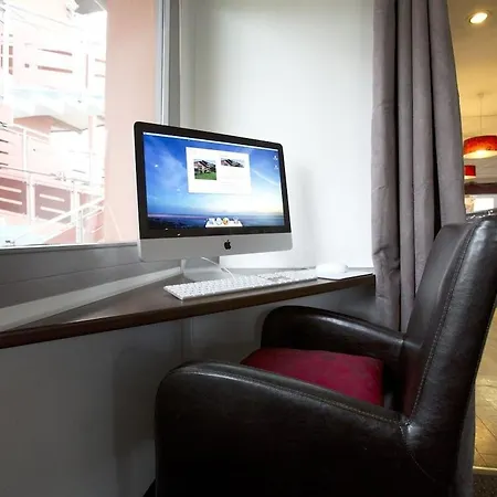 Sure By Western Aeroport 3*