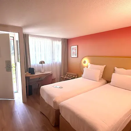 Sure By Western Aeroport فندق بياريتز