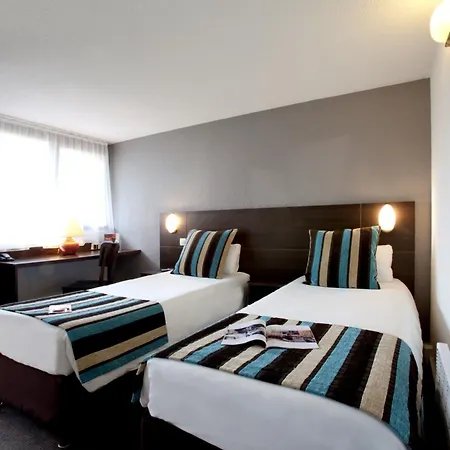 Sure By Western Aeroport فندق 3*