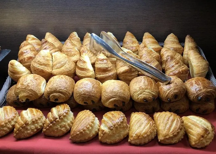 Sure By Western Aeroport 3* بياريتز