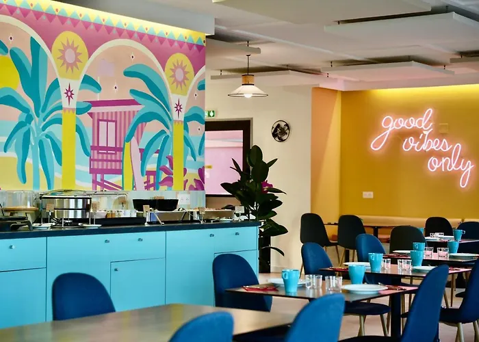 Sure By Western Aeroport 比亚里茨