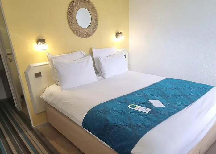 Sure By Western Aeroport فندق 3*