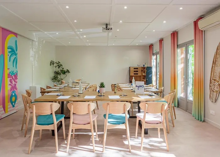 Sure By Western Aeroport 3* Biarritz