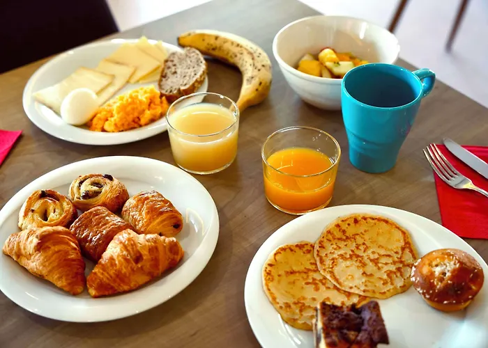 Sure By Western Aeroport 3*