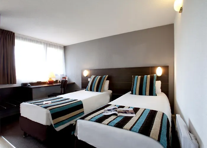 Sure By Western Aeroport فندق 3*