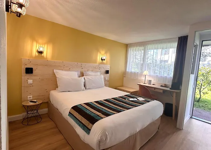 Sure By Western Aeroport 3*